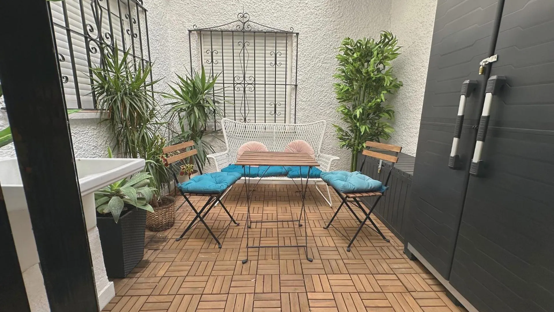 Spacious 3Br Walk To Beach & Old Town Marbella 0*,  Španělsko